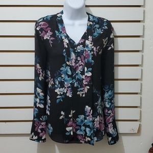 whitehouseblackmarket black floral blouse